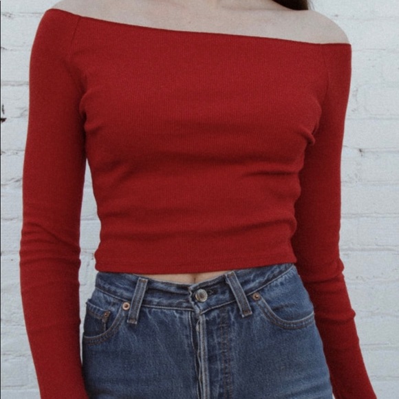 Brandy Melville Tops - Brandy Melville off the shoulder top